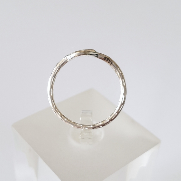 Artisan Sterling Leaf Ring - Picture 4 of 8